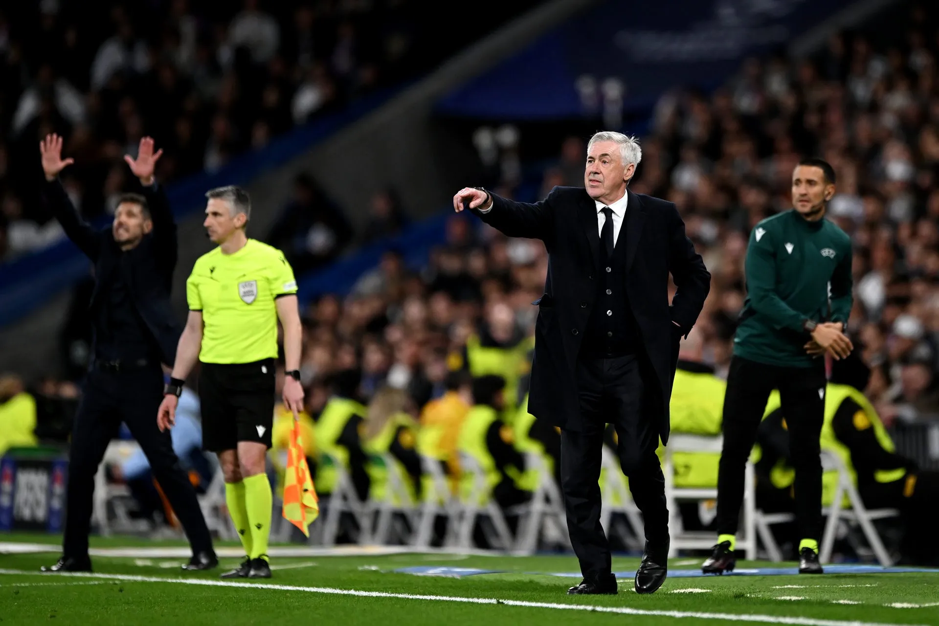 Carlo Ancelotti, với kinh nghiệm và thành công đã được chứng minh, được Chelsea đánh giá cao và sẵn sàng đưa ra lời đề nghị hấp dẫn