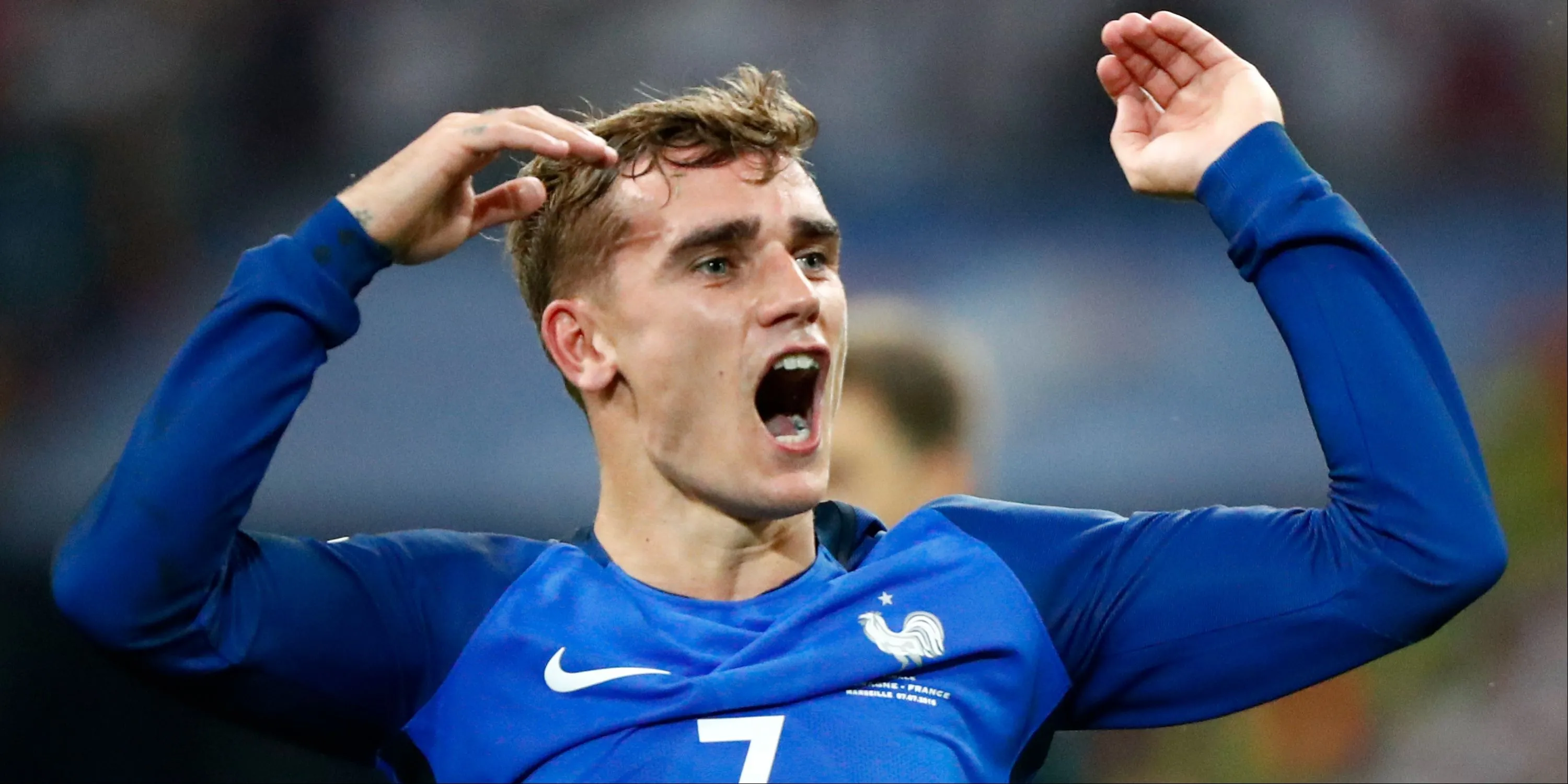 Antoine Griezmann trong màu áo Atletico Madrid mùa giải 2016