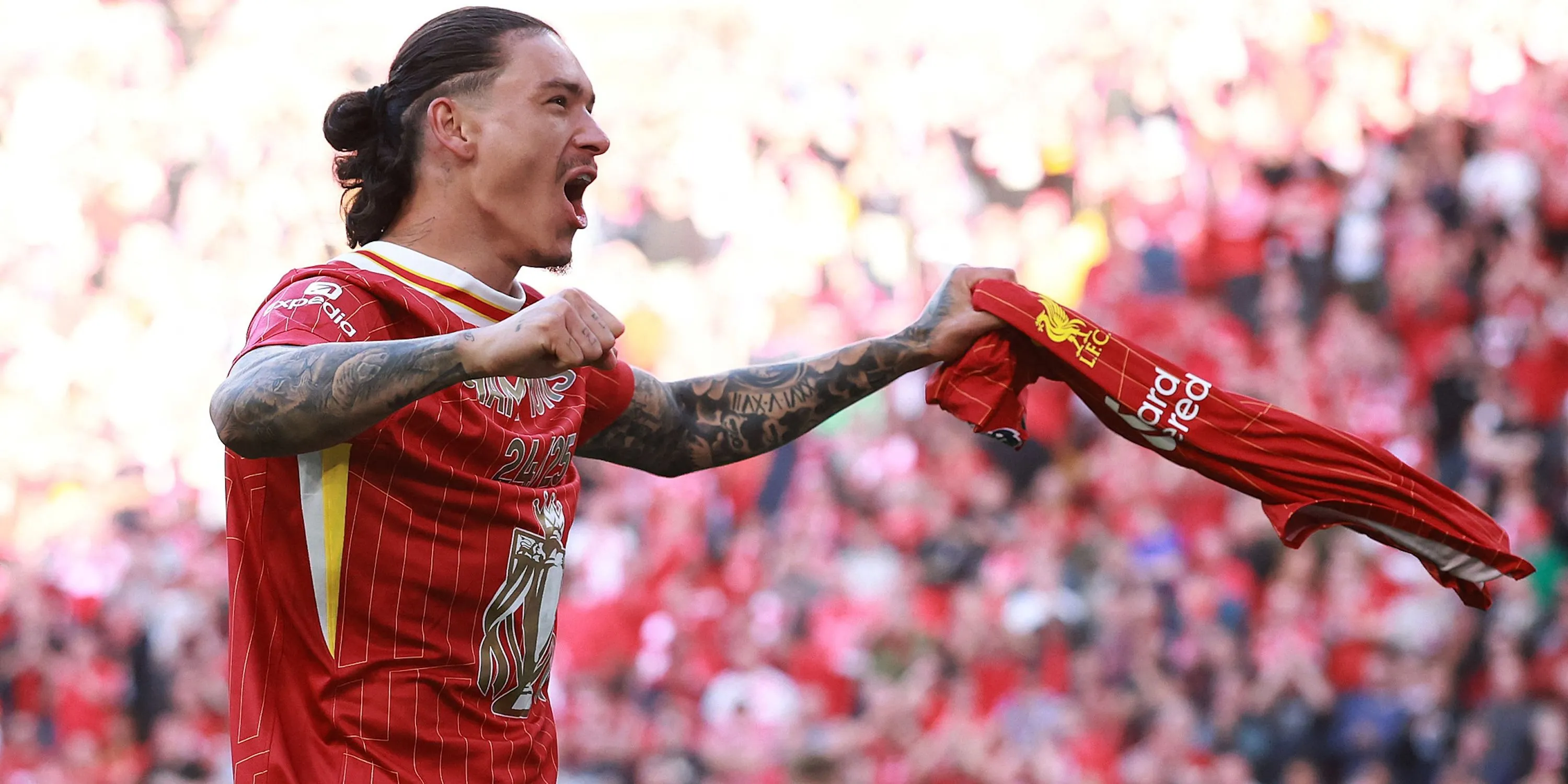 Darwin Nunez của Liverpool ăn mừng chức vô địch Premier League