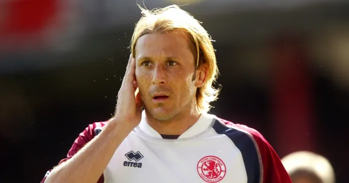 Gaizka Mendieta trong màu áo CLB Middlesbrough sau khi rời Lazio.