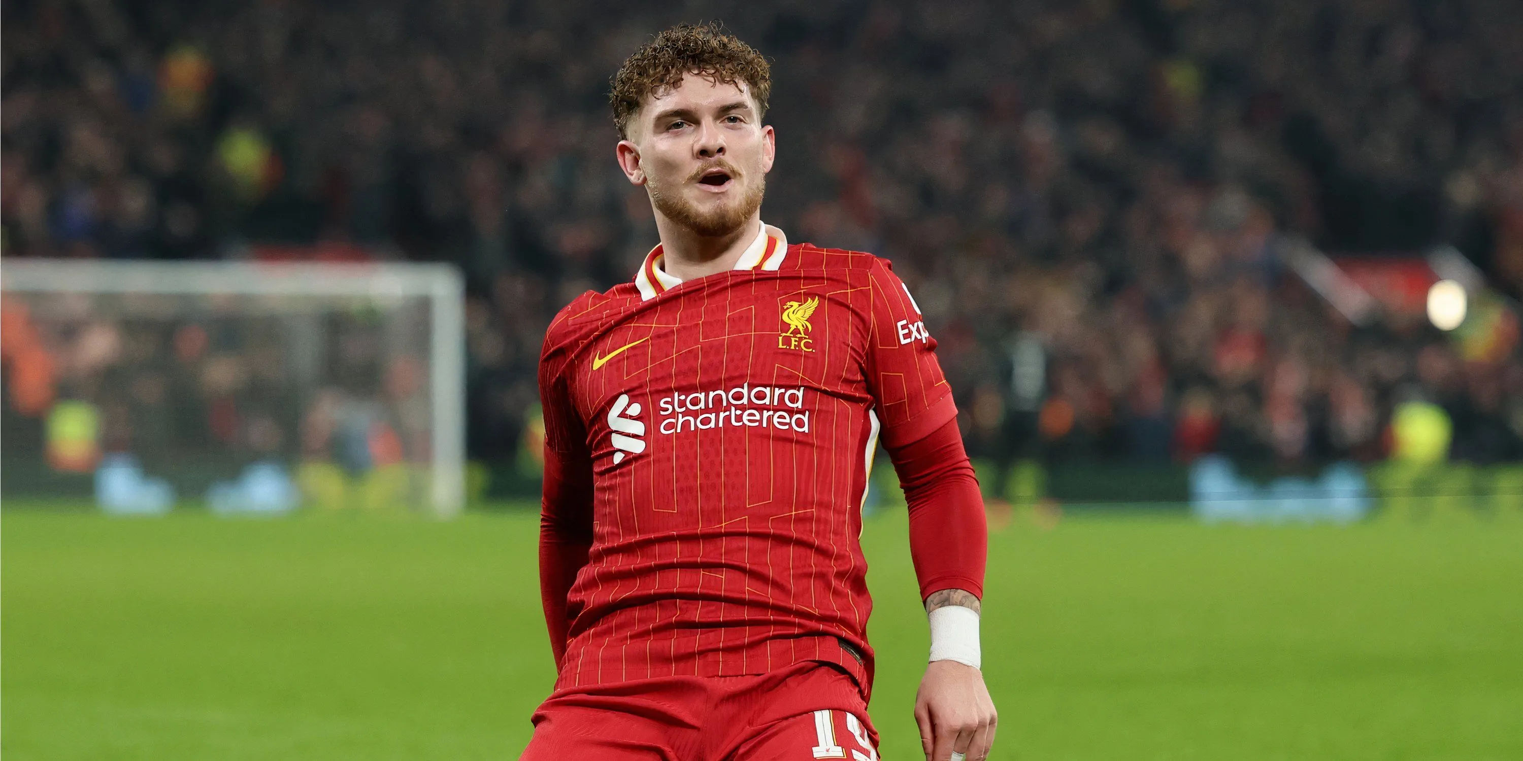 Harvey Elliott ăn mừng cùng Liverpool