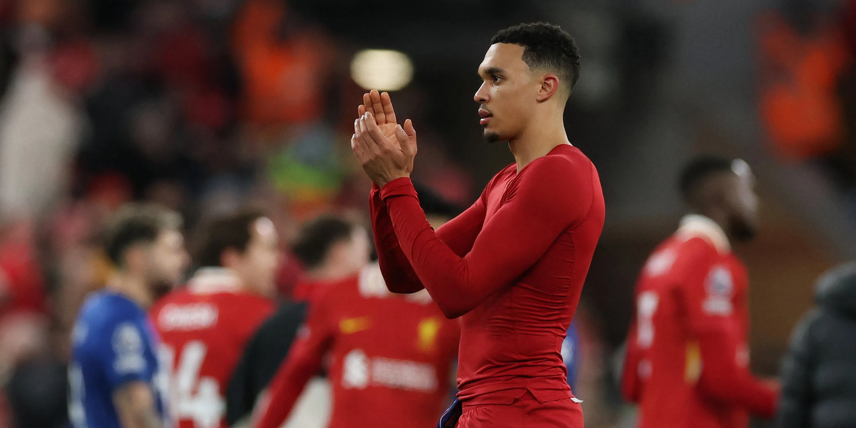Hậu vệ phải Trent Alexander-Arnold của Liverpool trong một trận đấu