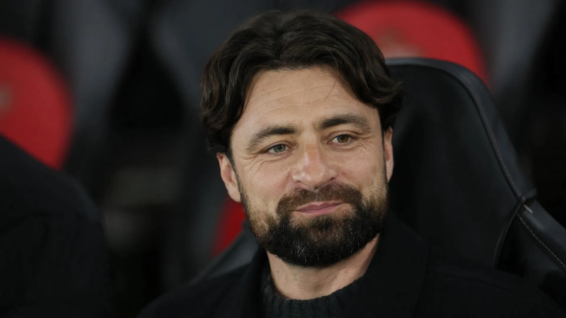 HLV Russell Martin, người có kinh nghiệm dẫn dắt Southampton và từng là cựu cầu thủ Norwich City.