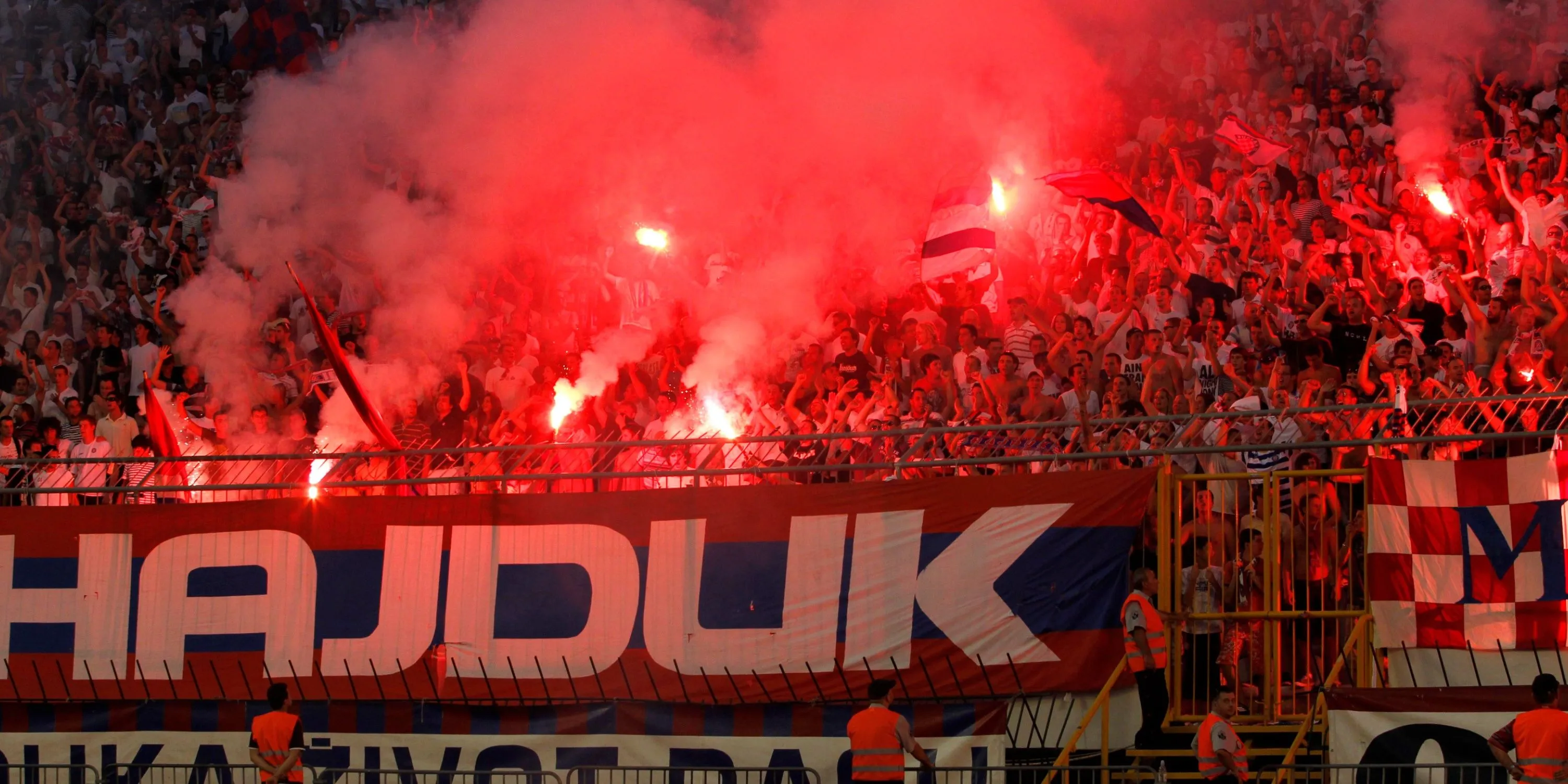 Hội CĐV Torcida Split của Hajduk Split - nhóm ultra lâu đời nhất châu Âu