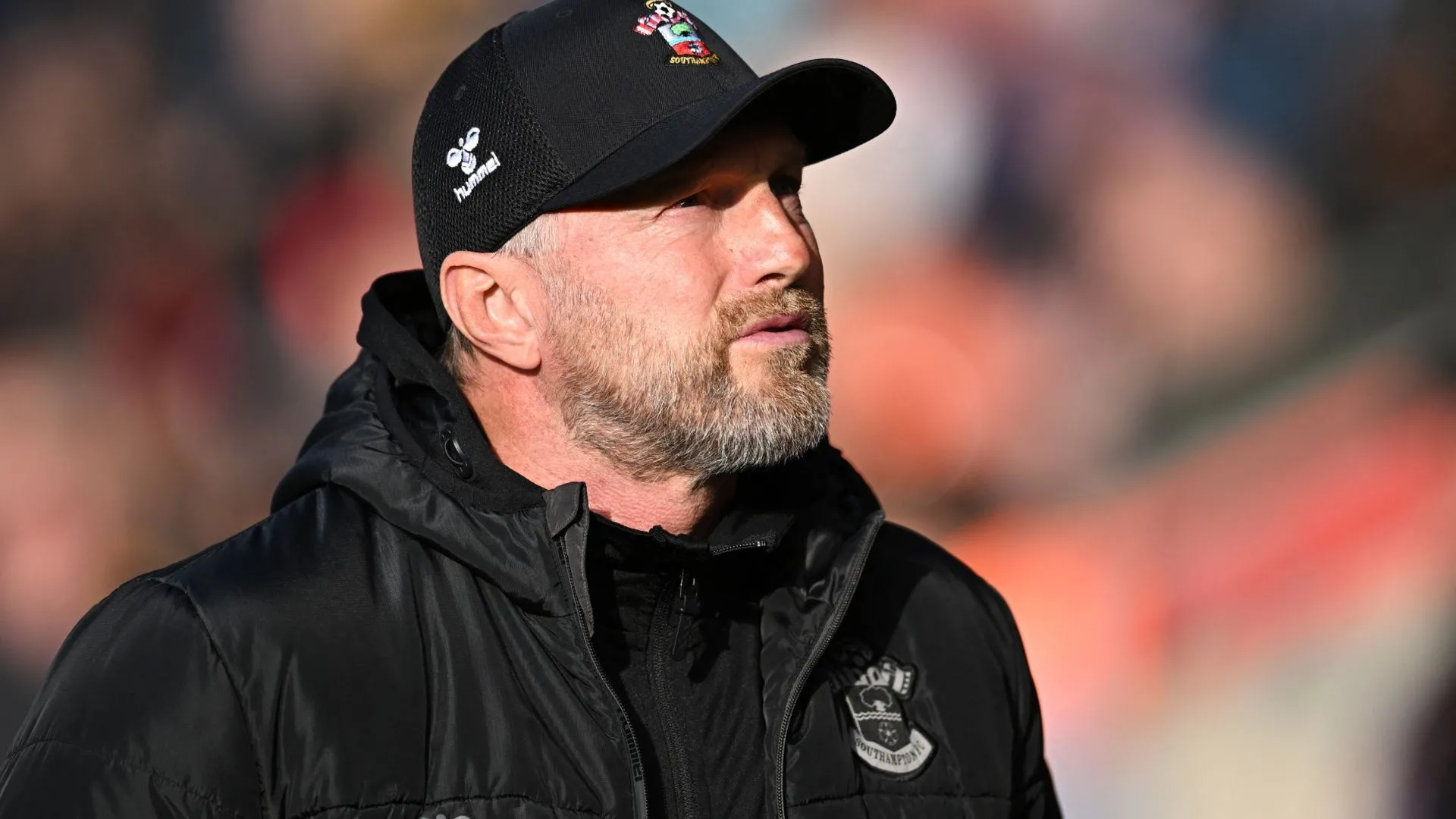 Ralph Hasenhuttl trên đường biên chỉ đạo khi còn làm HLV Southampton tại Ngoại hạng Anh