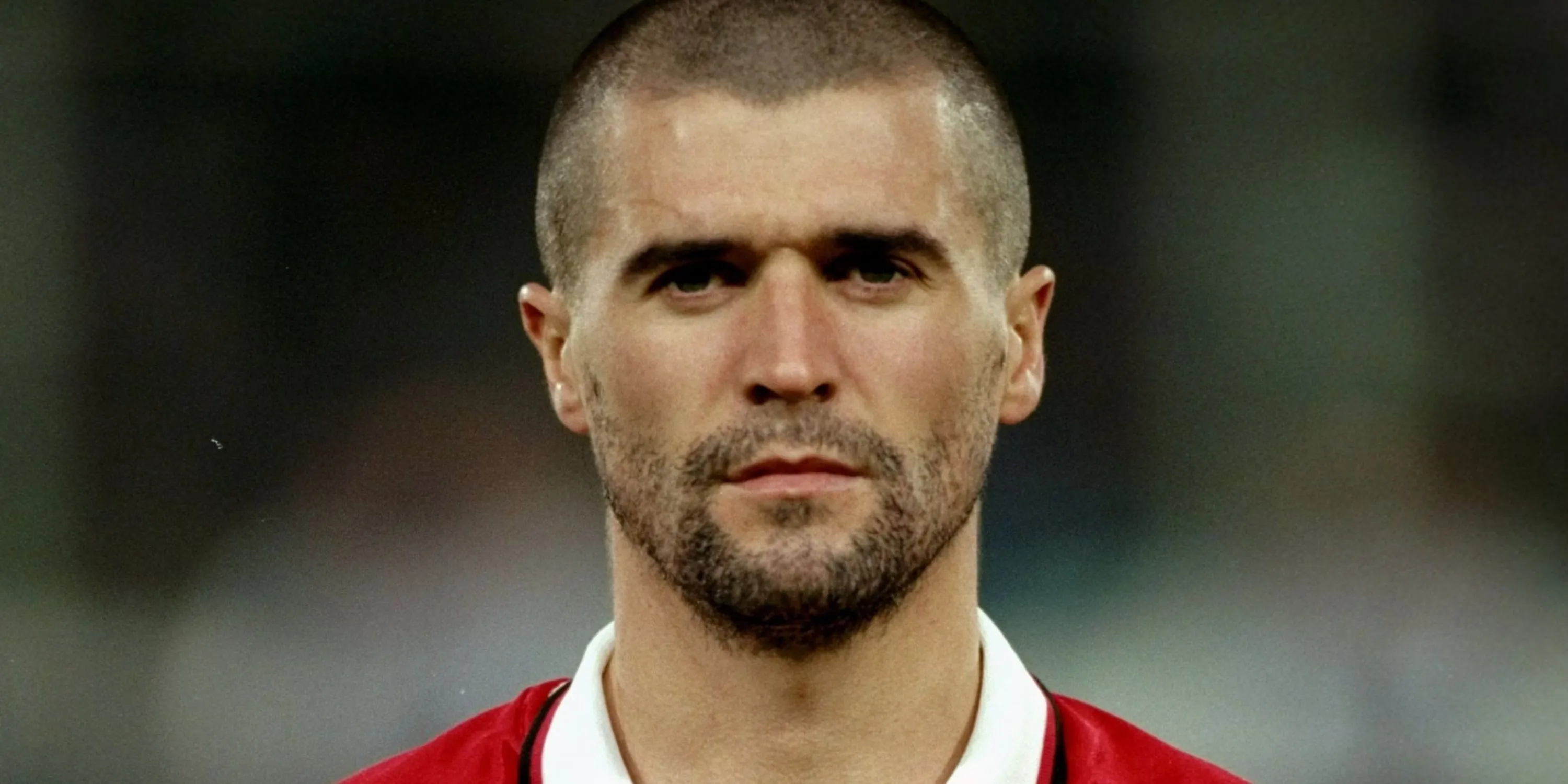 Roy Keane sau khi gia hạn hợp đồng với mức lương 90 nghìn bảng