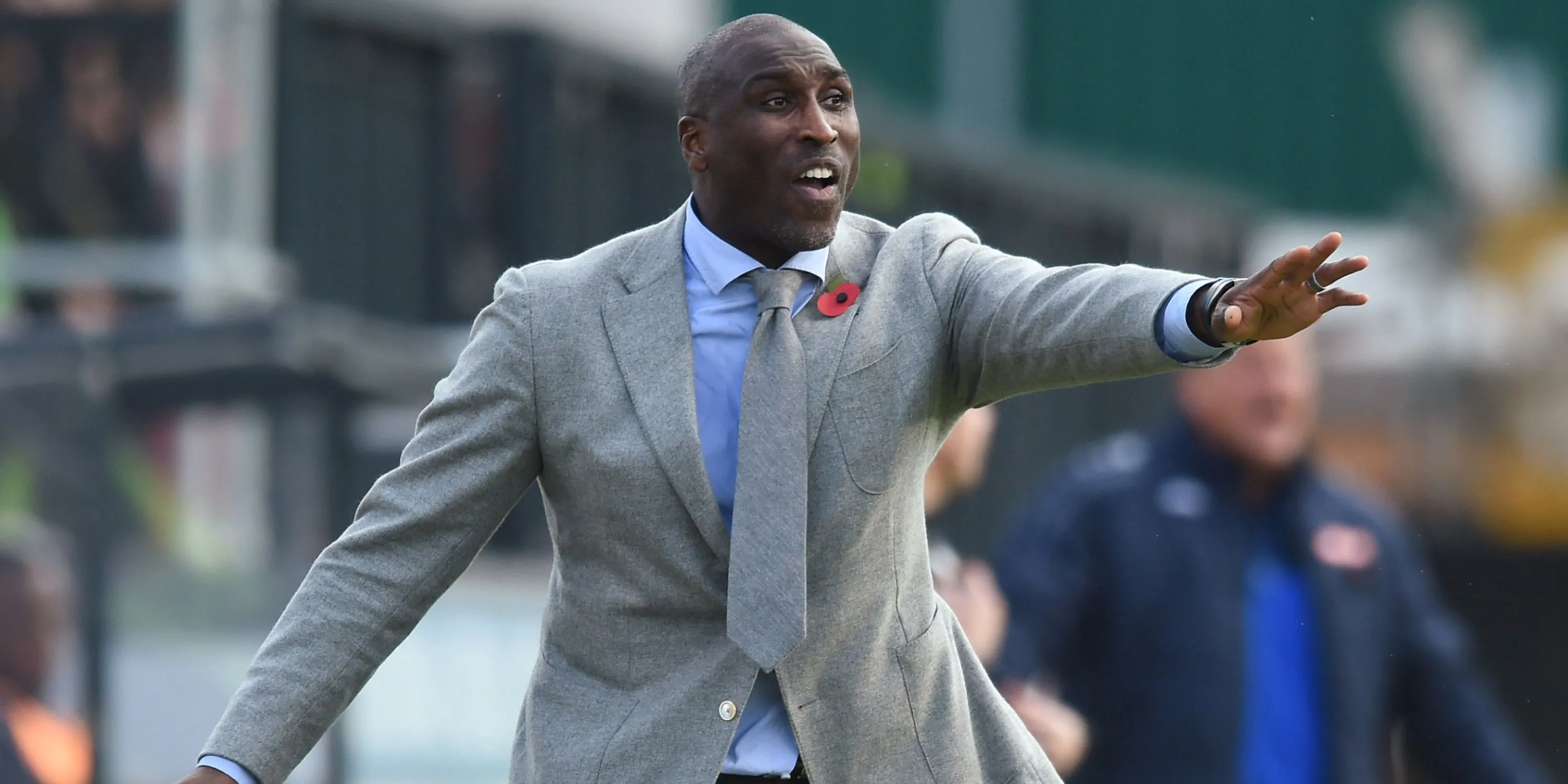 Sol Campbell trong vai trò huấn luyện viên