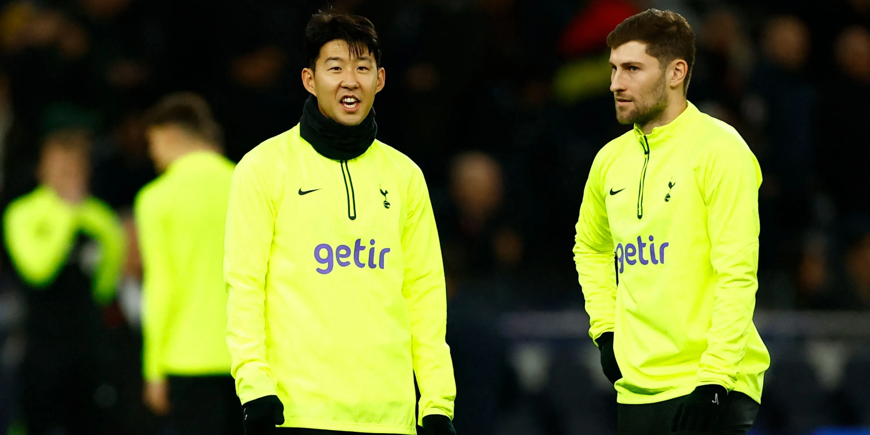 Son Heung-min và Ben Davies cùng con trai trong một sự kiện của Tottenham