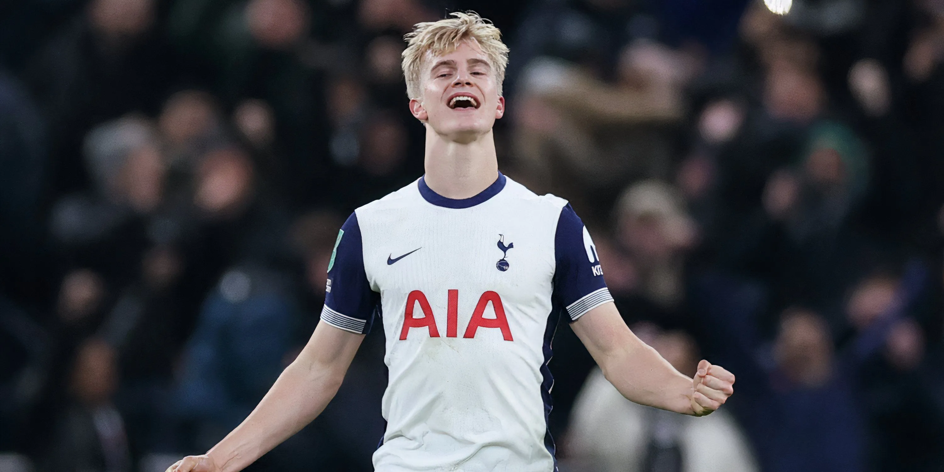 Lucas Bergvall trong màu áo Spurs