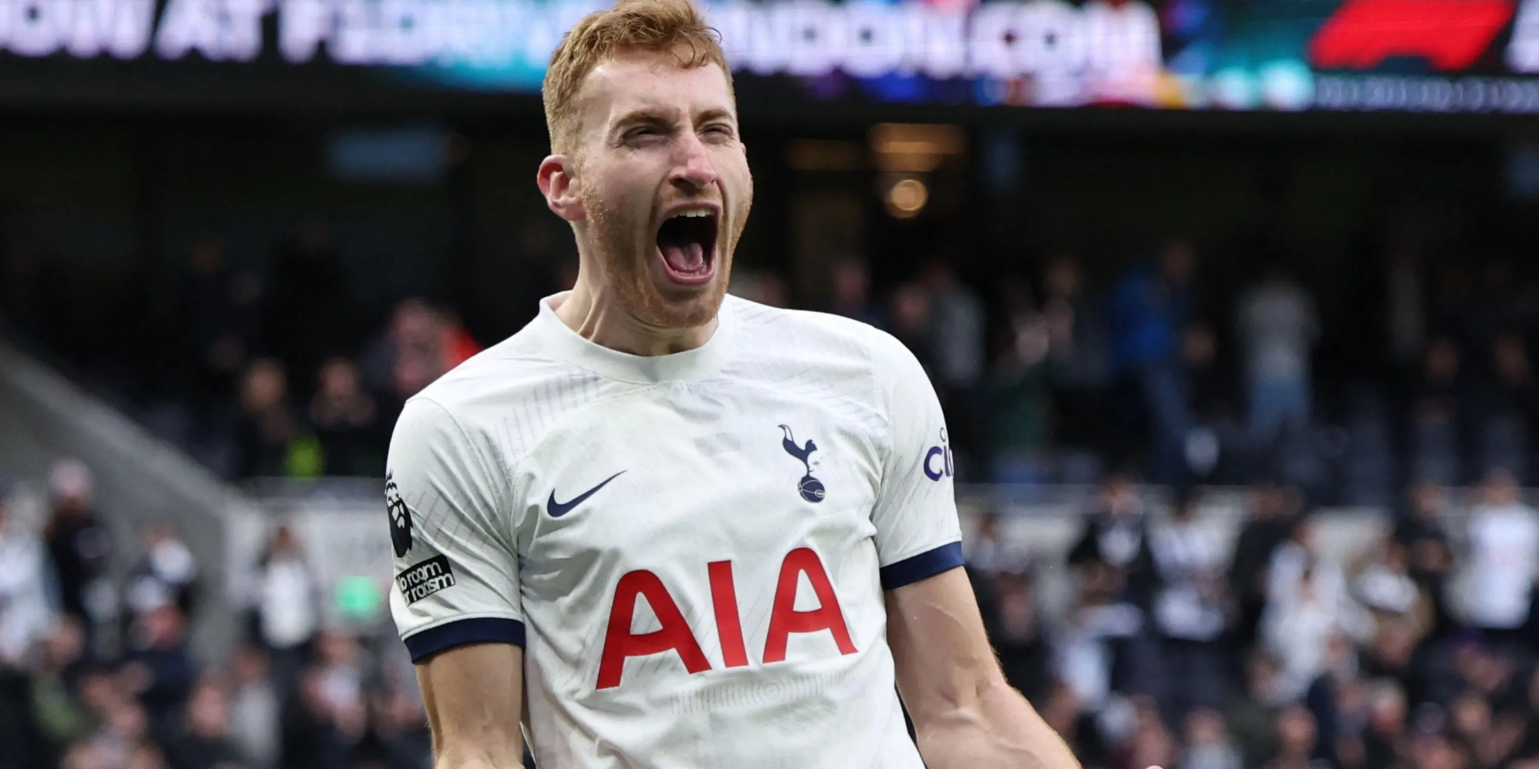 Ngôi sao Dejan Kulusevski của Tottenham ăn mừng