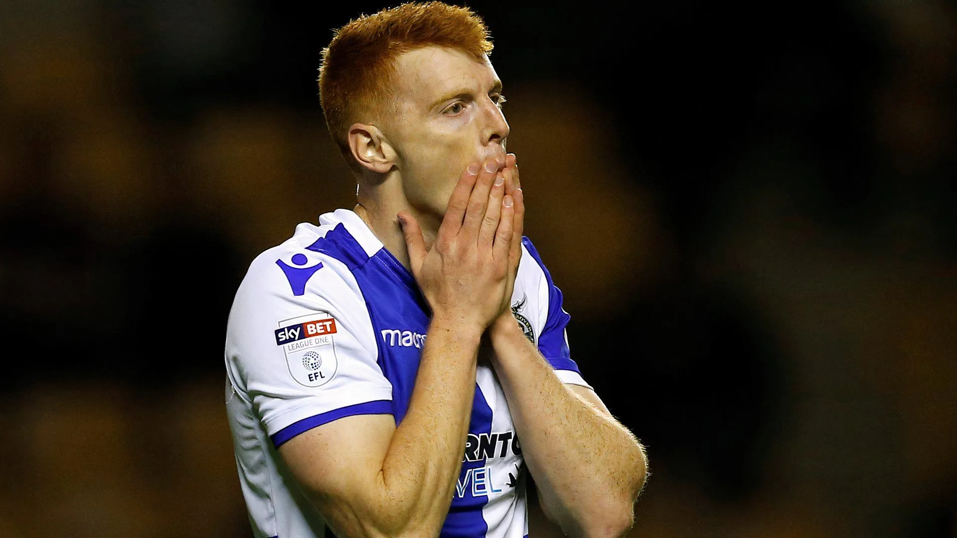 Rory Gaffney trong thời gian thi đấu cho Bristol Rovers, một trong những bản hợp đồng thành công của Darrell Clarke.