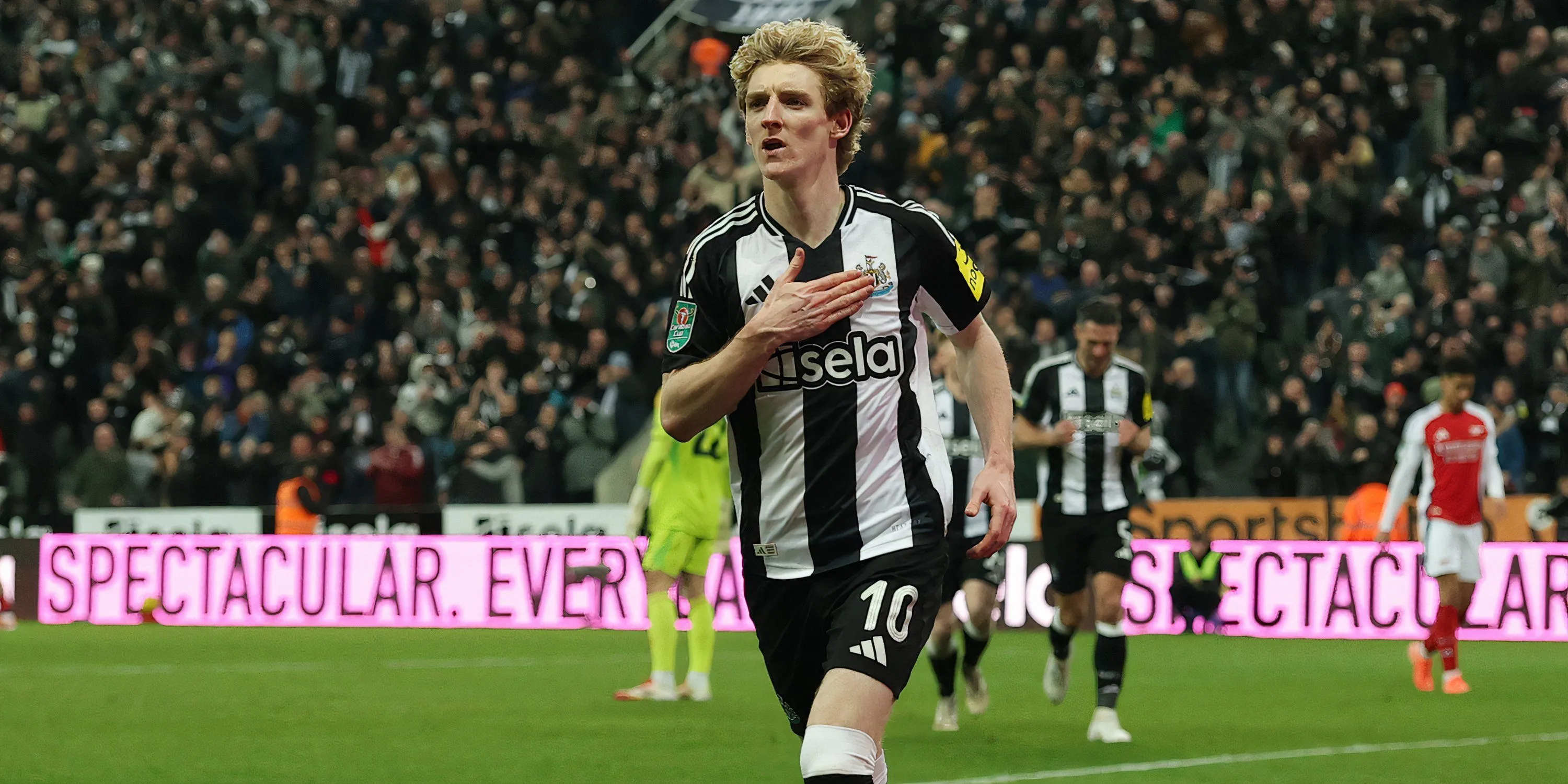 Anthony Gordon và HLV Eddie Howe tại Newcastle United - dấu ấn phong độ ấn tượng