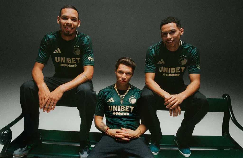 Áo đấu thứ ba Copenhagen 2024/25 của Adidas, lấy cảm hứng từ những chiếc ghế xanh của thành phố, mang vẻ đẹp độc đáo.