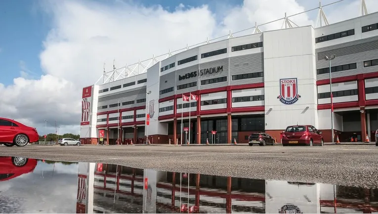 Bet365 Stadium nhìn từ bên ngoài