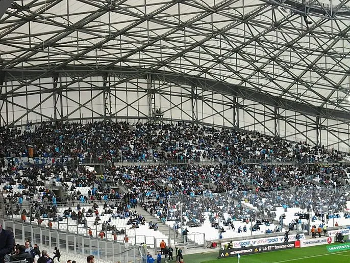 Góc nhìn cận cảnh khán đài mới tại Stade Vélodrome vào tháng 10 năm 2015
