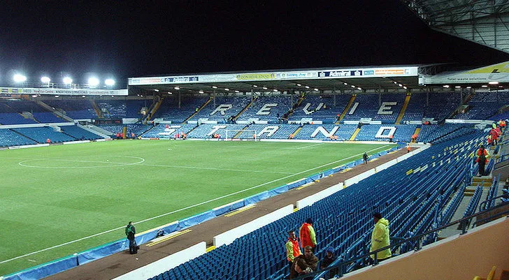 Góc nhìn từ khán đài bên trong sân Elland Road, sân nhà của Leeds United