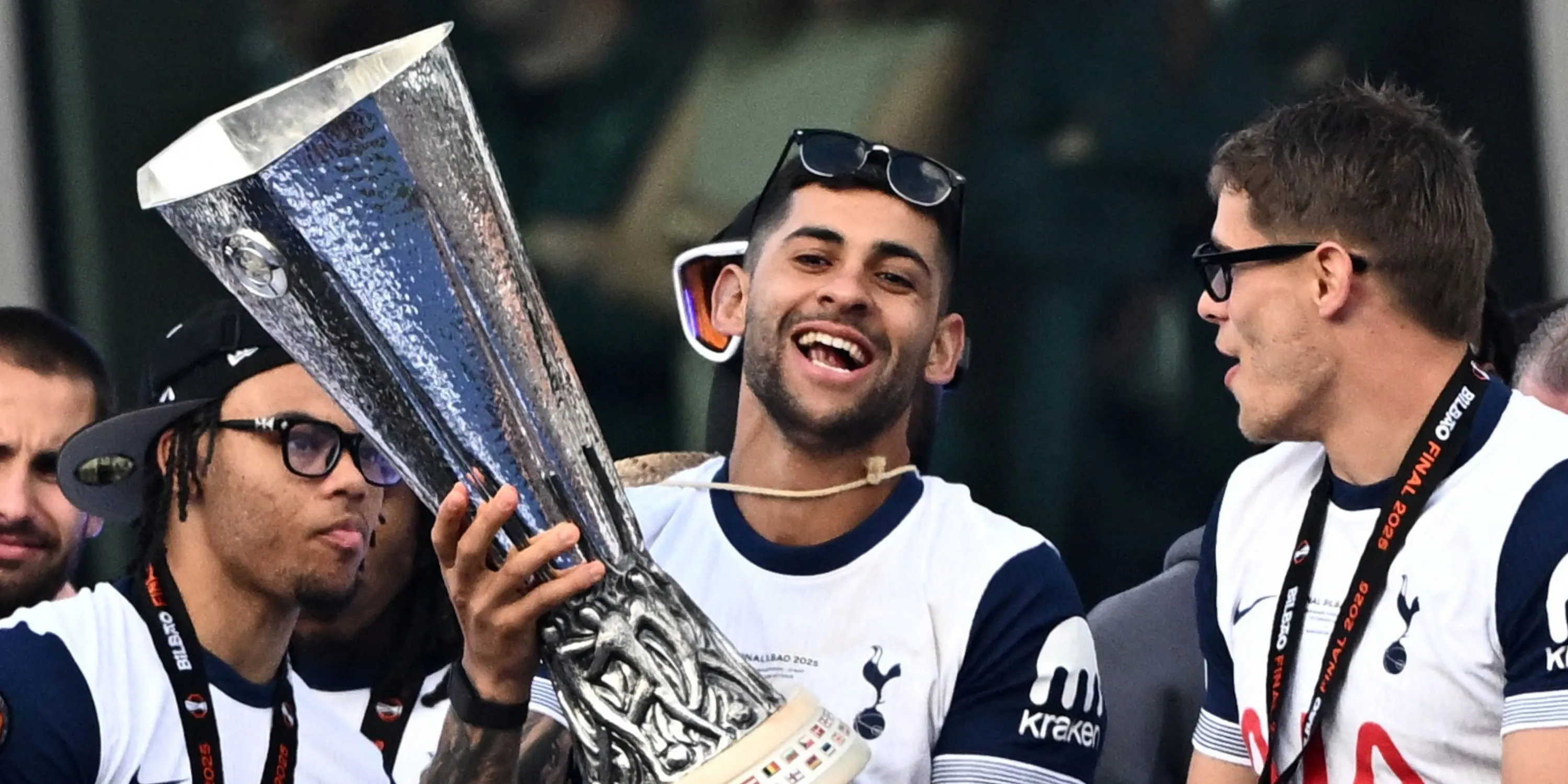 Hậu vệ Cristian Romero của Tottenham ăn mừng tại đấu trường Europa League