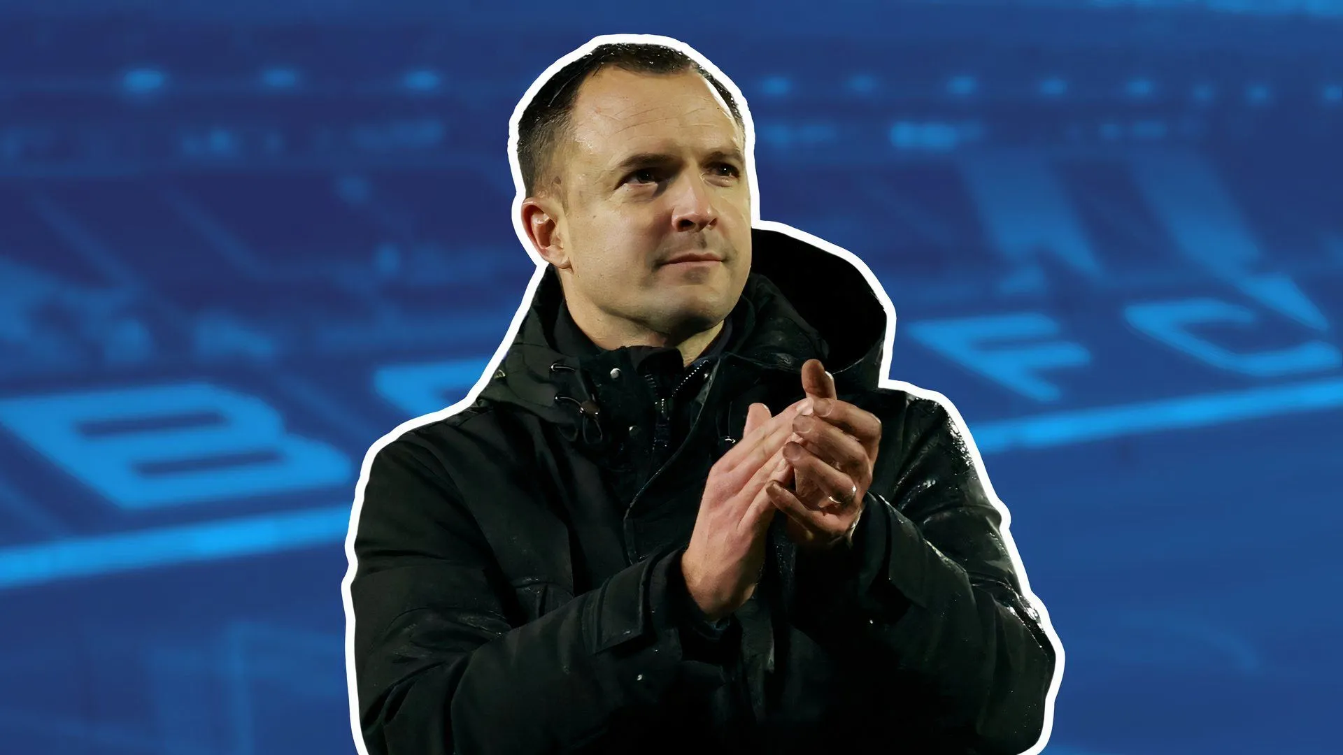 Huấn luyện viên trưởng Chris Davies của Birmingham City tại sân St Andrew.