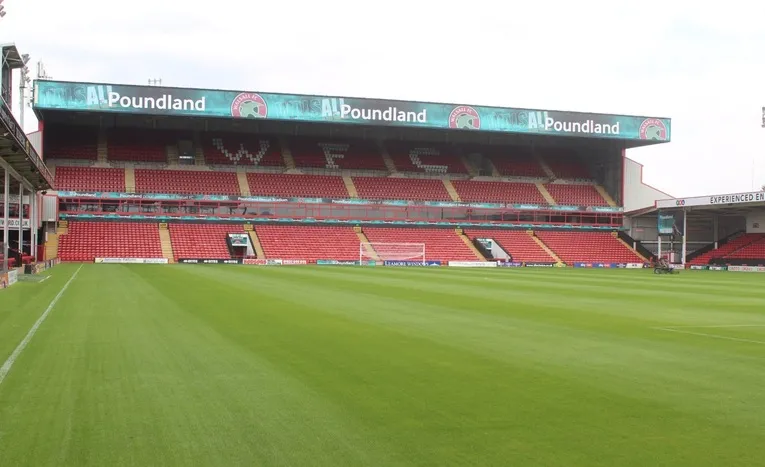 Khán đài chính Bescot Stadium