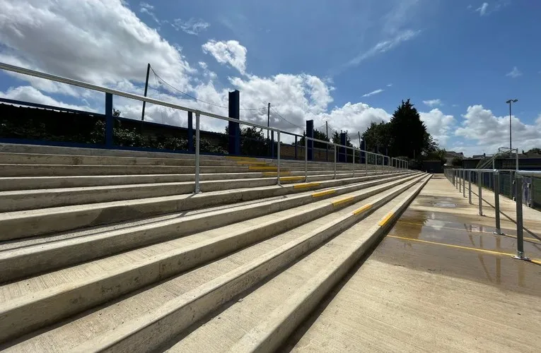 Khán đài đứng Lincoln Road Stadium