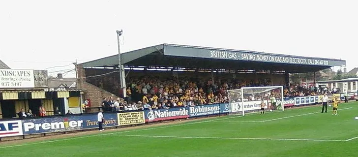 Khán đài North (Newmarket Road End) Terrace