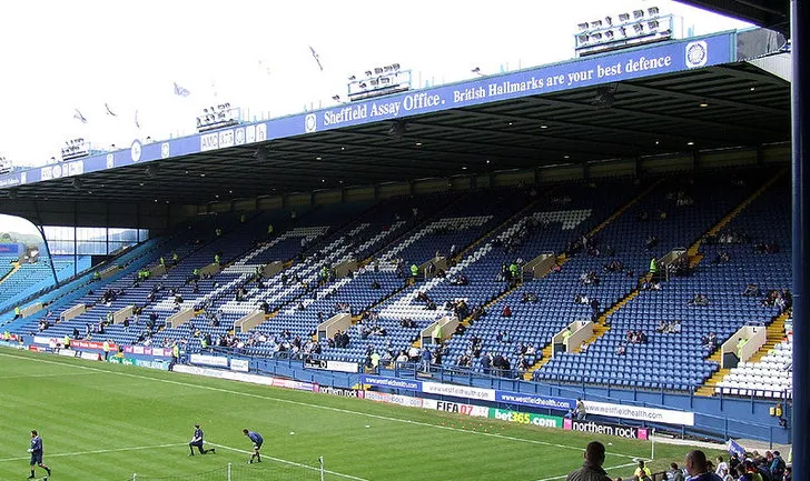 Khán đài North Stand tại sân Hillsborough, nơi tập trung nhiều cổ động viên Sheffield Wednesday