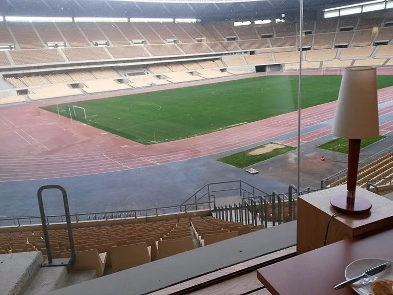 Khán đài và tổng quan sân Estadio de La Cartuja