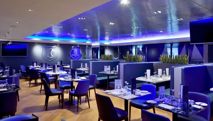 Không gian dịch vụ khách sạn VIP tại Goodison Park, thể hiện sự sang trọng và tiện nghi của các gói trải nghiệm đặc biệt
