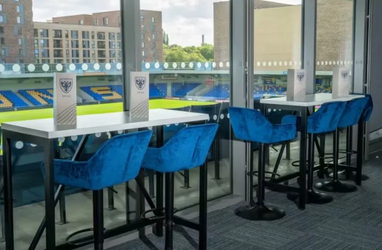 Không gian khu vực tiếp đón khách VIP và dịch vụ hospitality tại Plough Lane