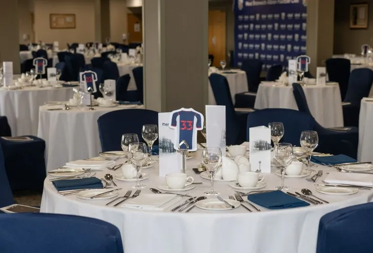Không gian sảnh tiếp đón khách VIP tại The Hawthorns, thể hiện dịch vụ đẳng cấp của West Bromwich Albion