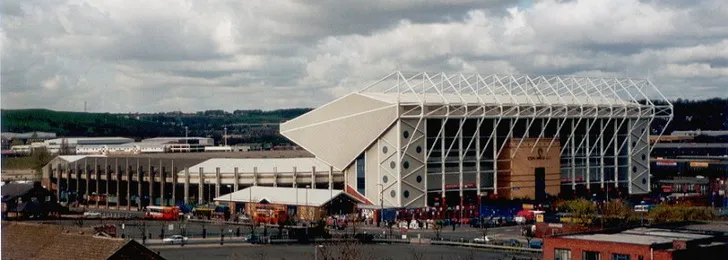 Khung cảnh tổng thể sân Elland Road, biểu tượng lâu đời của bóng đá Anh