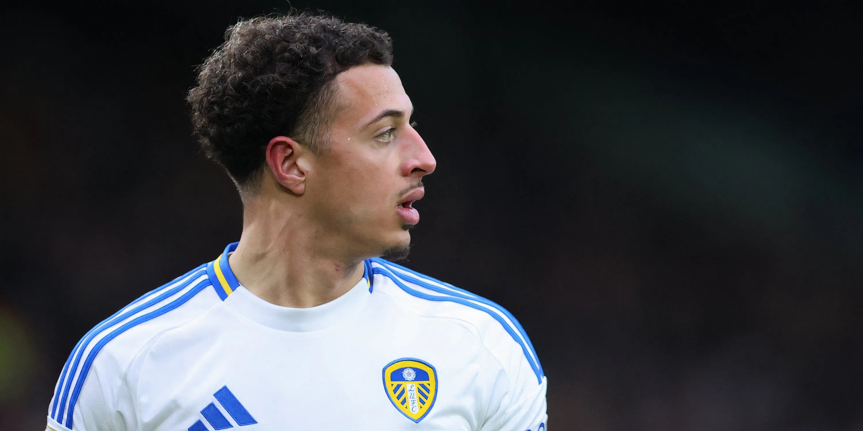 Leeds United vẫn đang tích cực tìm kiếm các bản hợp đồng mới trên thị trường chuyển nhượng, bao gồm cả những tài năng trẻ đầy hứa hẹn.