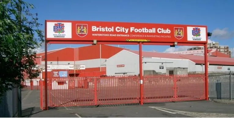 Lối vào sân vận động Ashton Gate