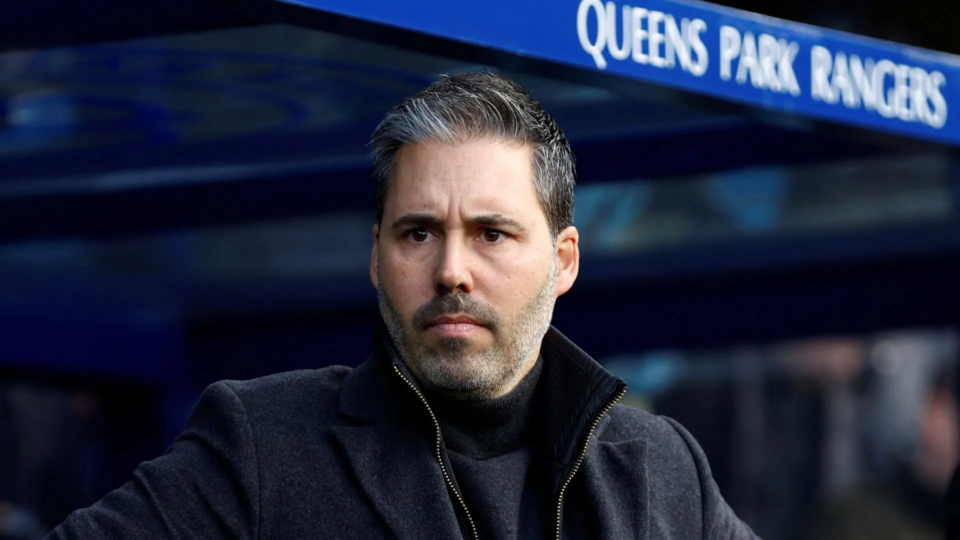 Marti Cifuentes, ứng cử viên cho vị trí HLV Leicester City, đang suy tư