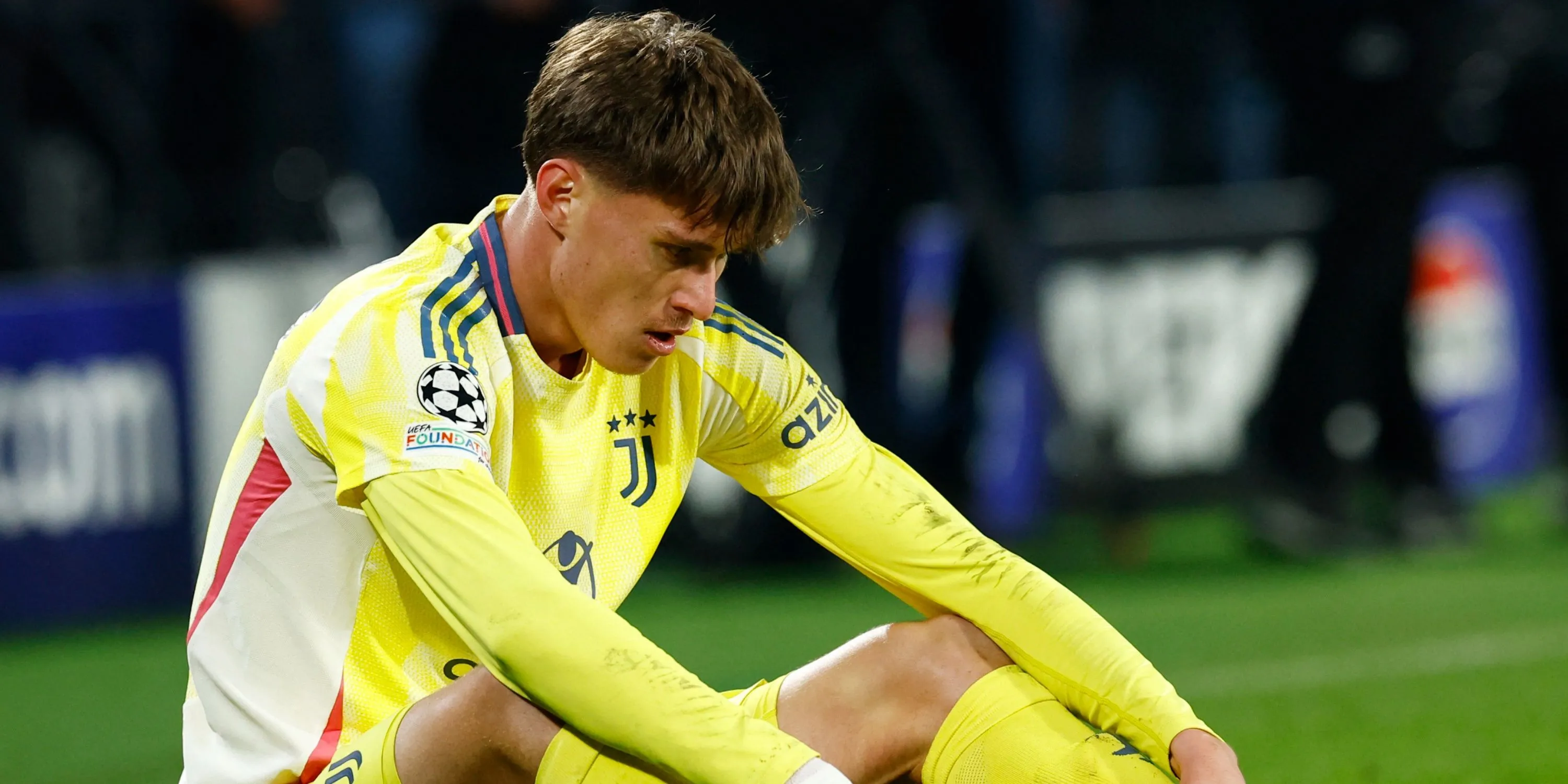 Nicolo Savona trong màu áo Juventus thi đấu tại Champions League