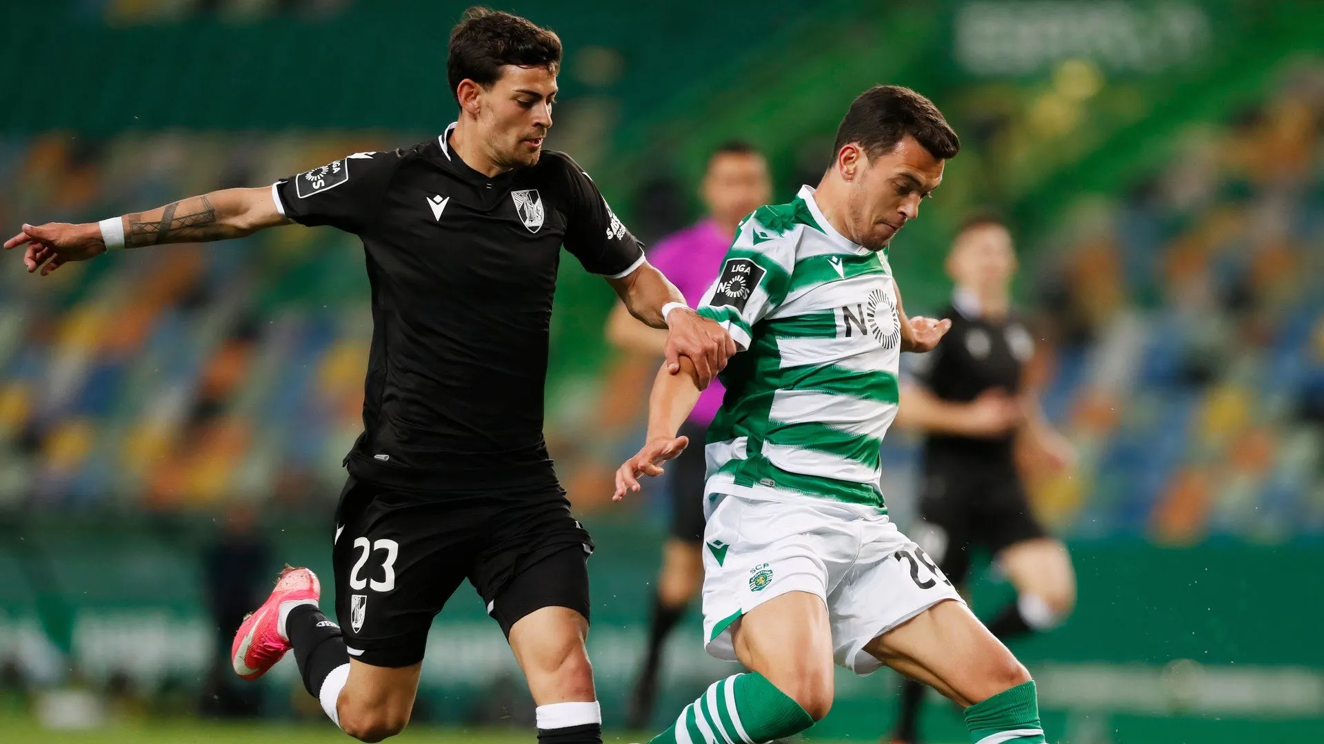 Tiền vệ Ruben Lameiras trong màu áo câu lạc bộ Vitoria Guimaraes tại Bồ Đào Nha
