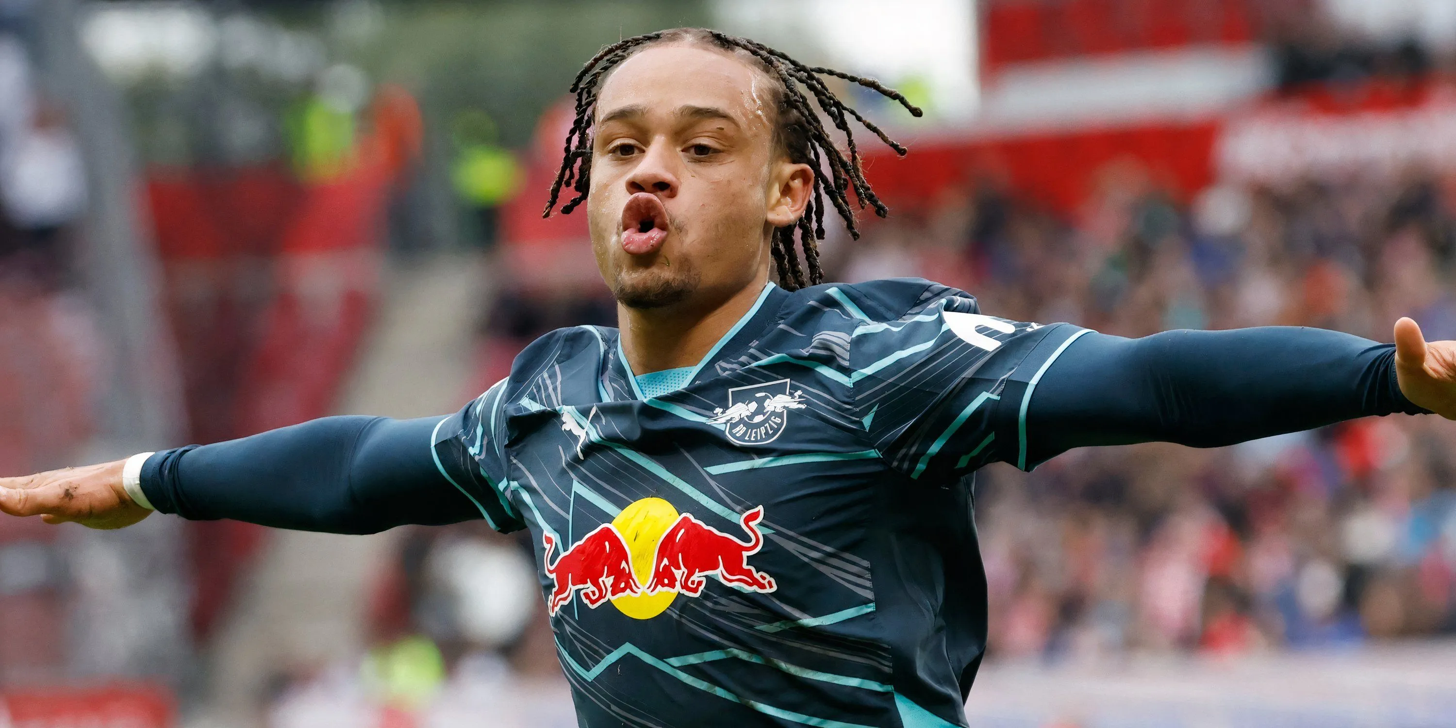Xavi Simons, tiền vệ tấn công tài năng của RB Leipzig, ngôi sao được Manchester United theo đuổi