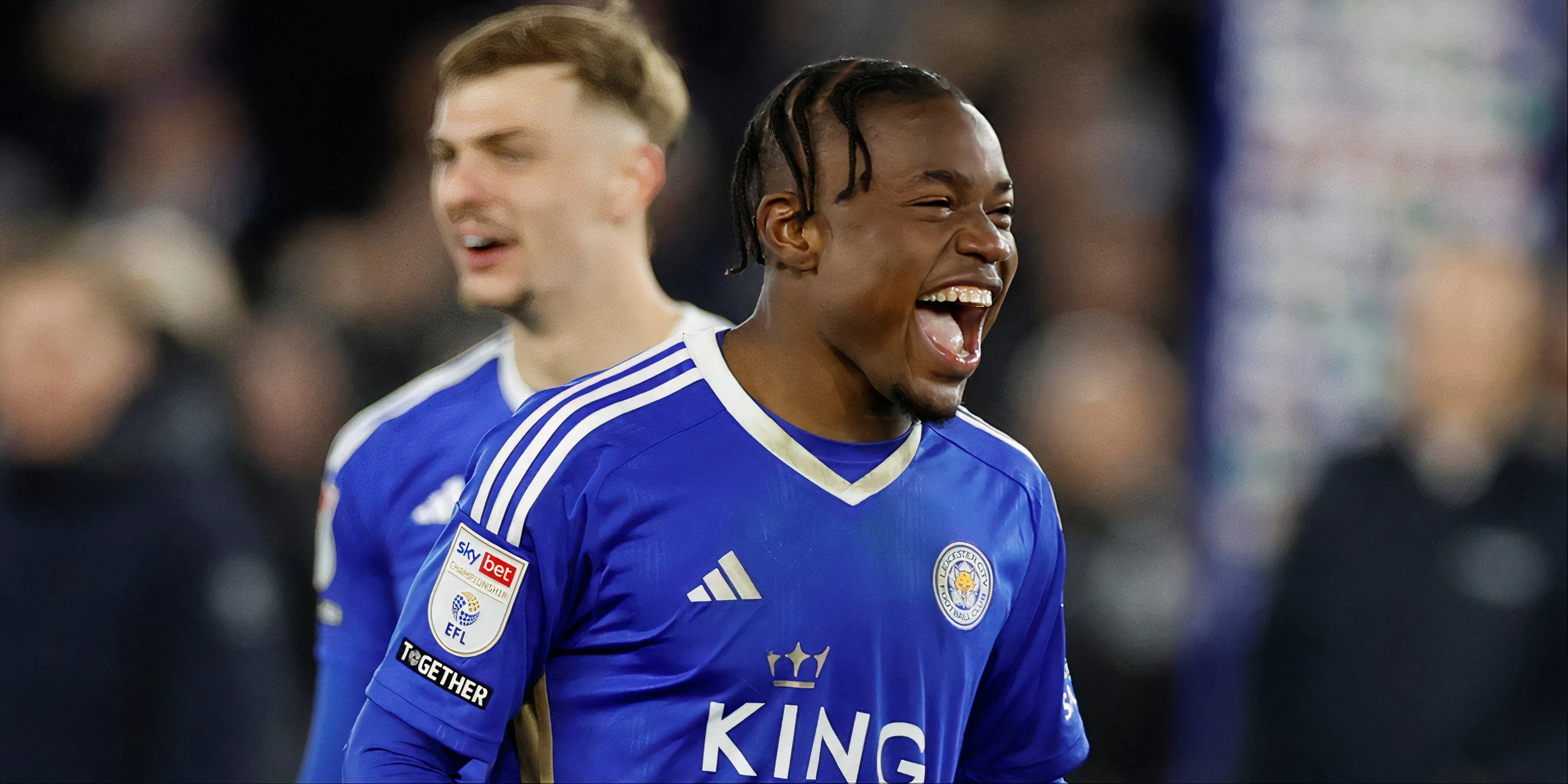 Abdul Fatawu thi đấu cho Leicester City mùa giải trước.
