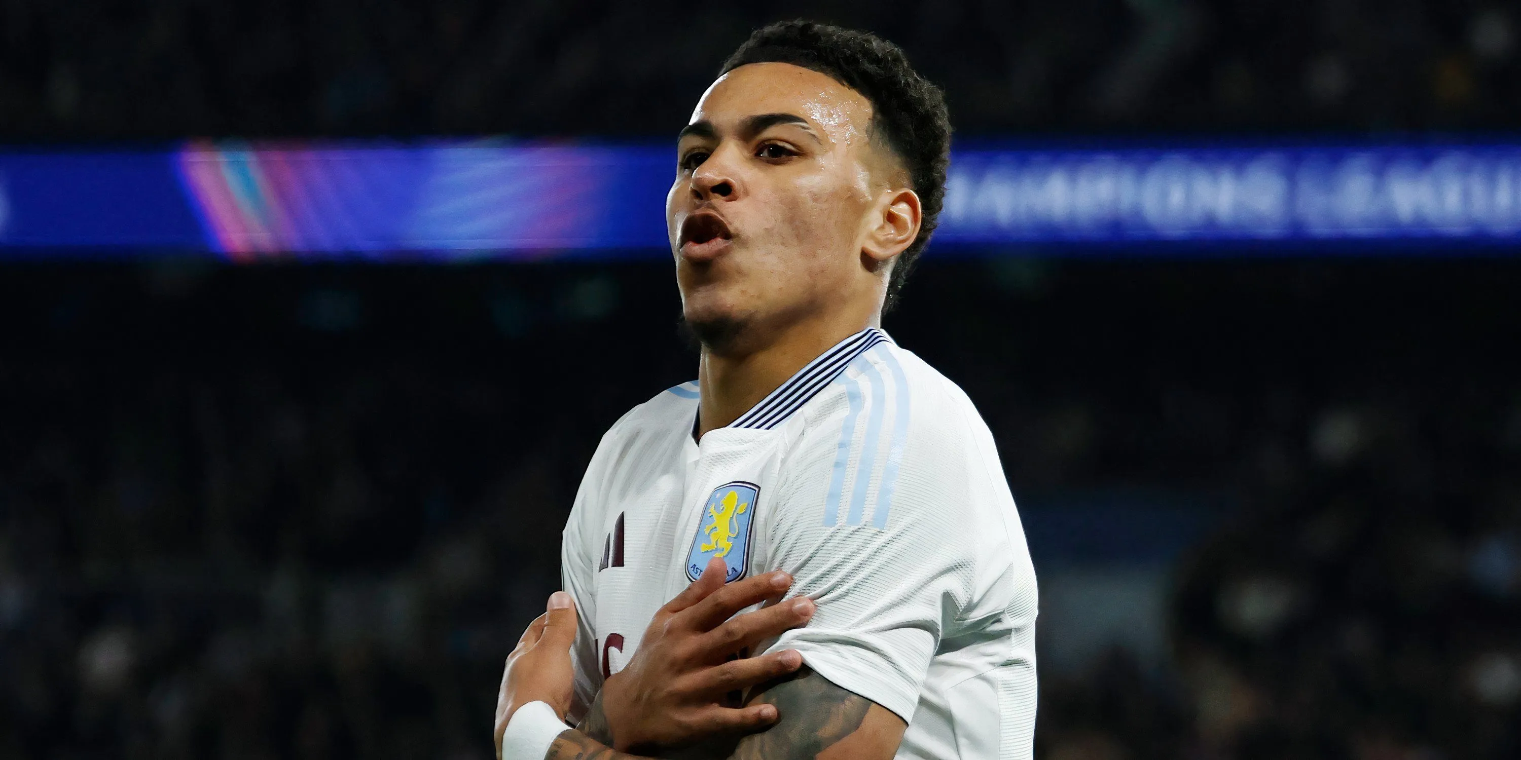 Morgan Rogers của Aston Villa, tiền vệ tấn công tiềm năng mà Tottenham đang nhắm tới như một sự thay thế cho Eberechi Eze.