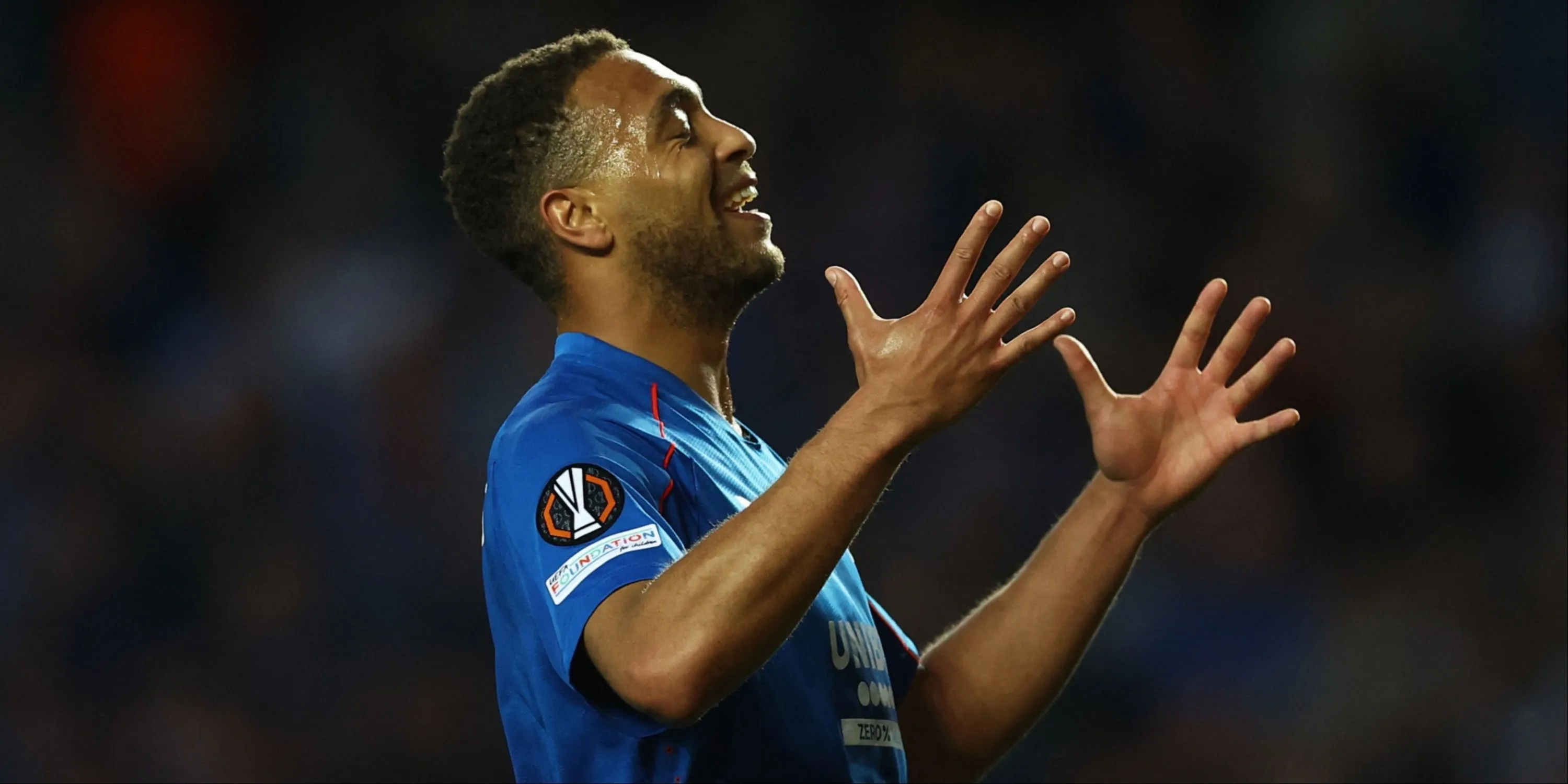 Tiền đạo Cyriel Dessers của Rangers trong trận đấu