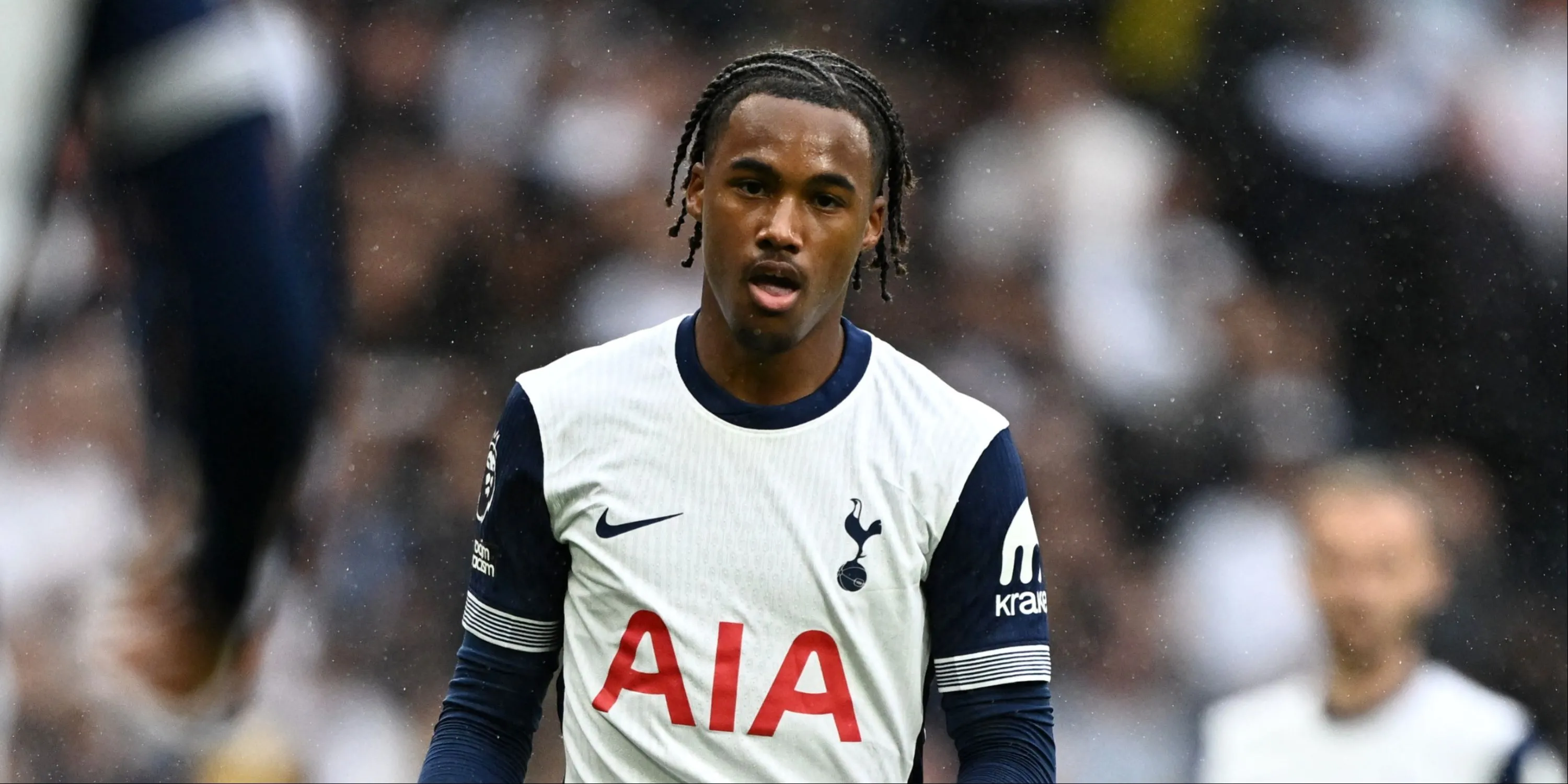 Wilson Odobert khoác áo câu lạc bộ Tottenham Hotspur