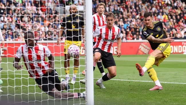 Benjamin Sesko chạy chỗ và ghi bàn, cạnh tranh vị trí tiền đạo Man United trước Brighton