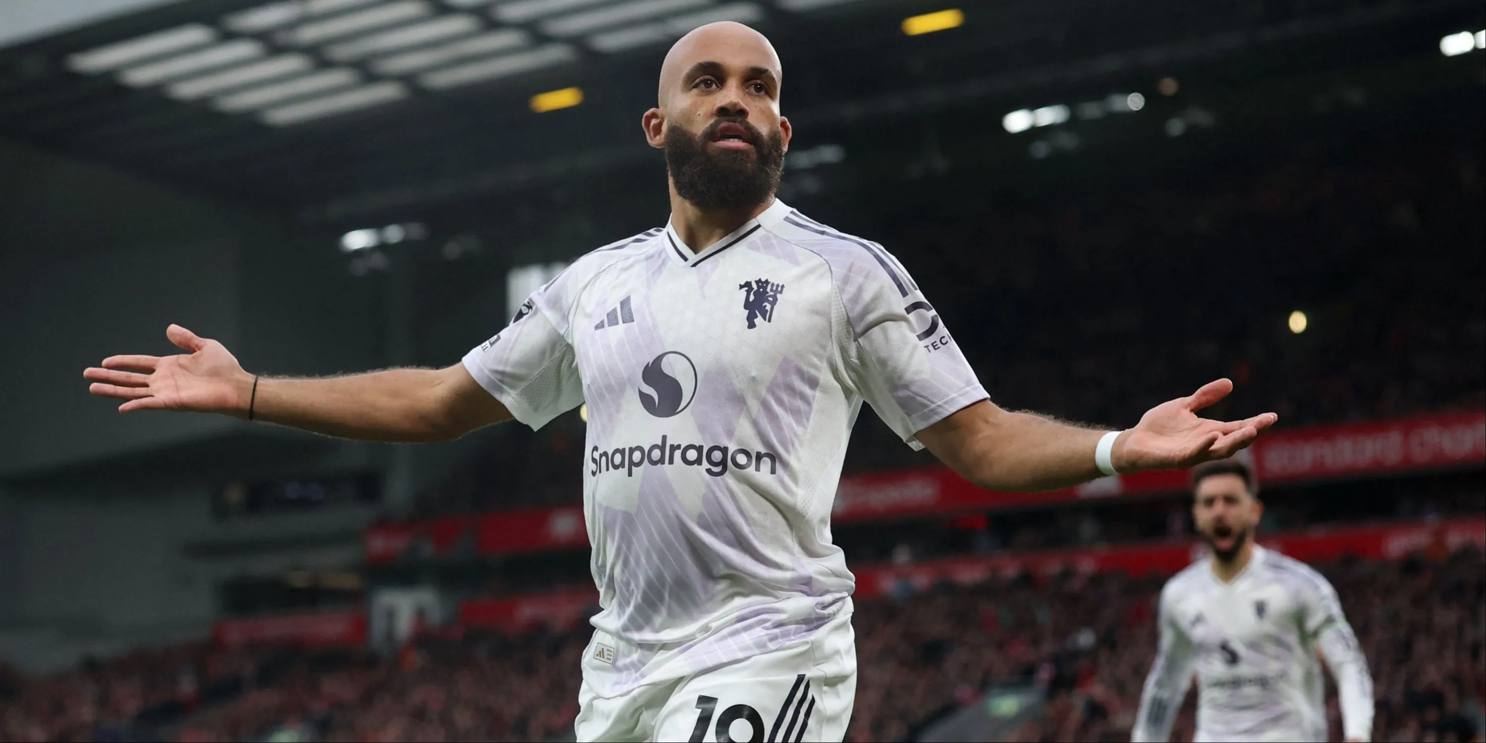 Bryan Mbeumo ăn mừng cú đúp cho Man United trước Brighton