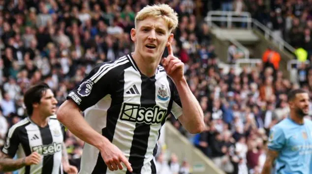 Gordon là mẫu cầu thủ chơi lớn, cần sự ổn định để bùng nổ đều đặn ở Ngoại hạng Anh.