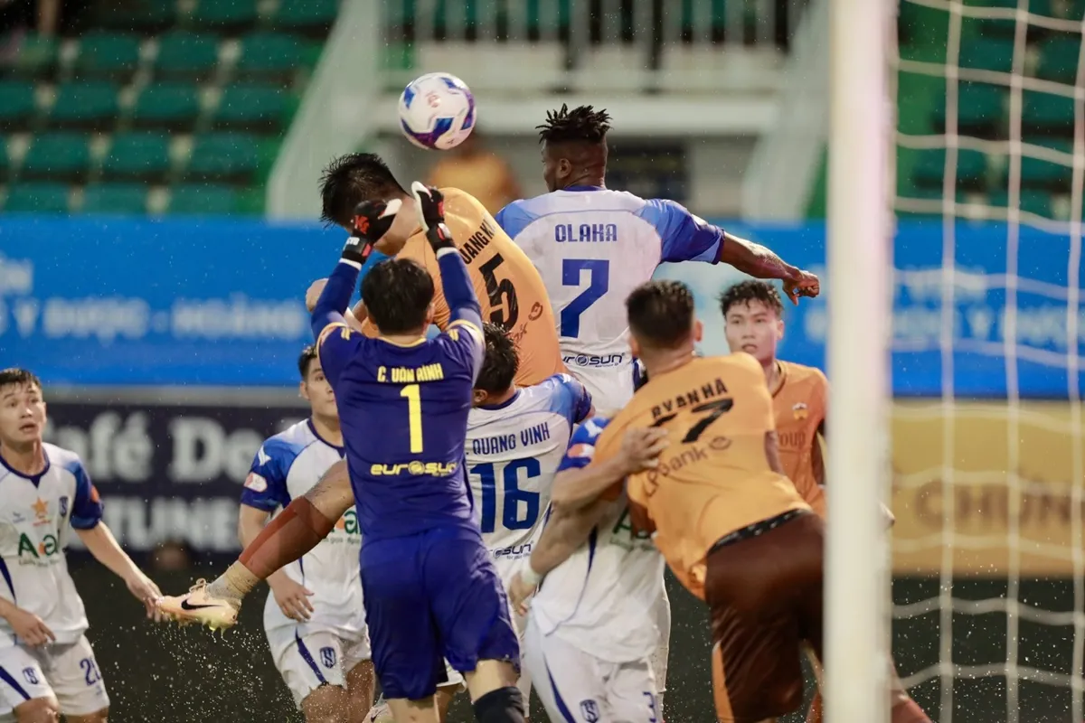 Hầu hết Luật là đồng nhất ở các giải đấu bóng đá