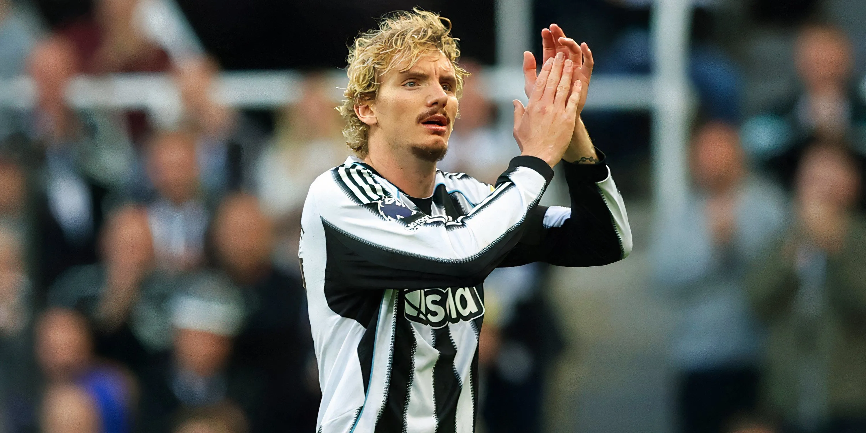 Nick Woltemade ăn mừng bàn mở tỷ số – Niềm hy vọng cho hàng công Newcastle