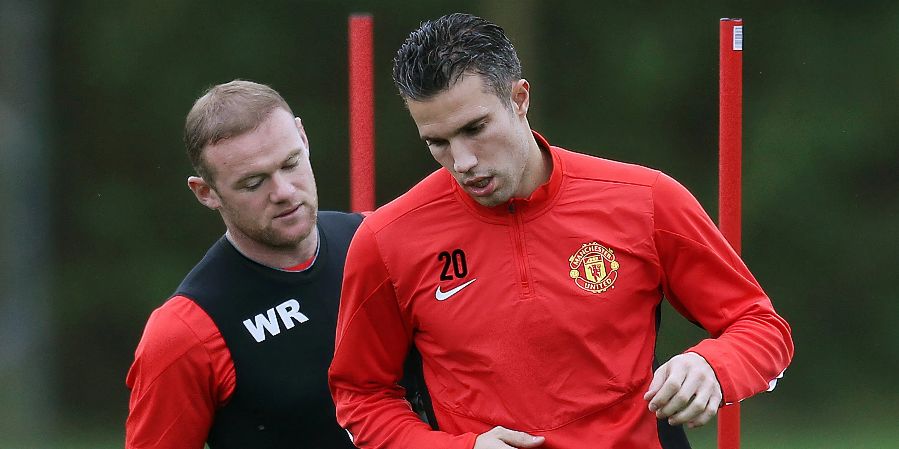 Robin van Persie và Wayne Rooney ăn mừng cho Man United mùa giải 2012/13
