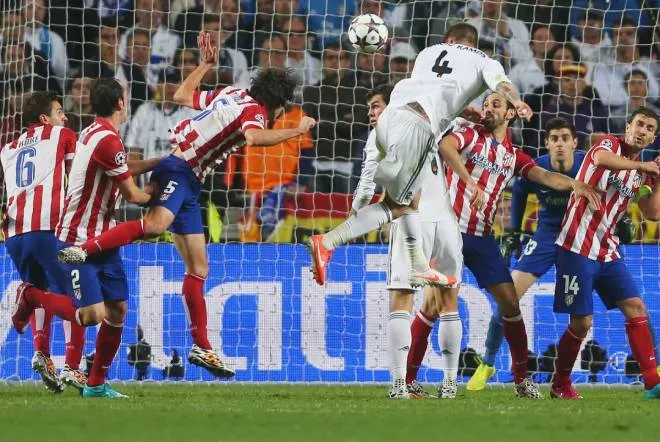 Sergio Ramos đánh đầu gỡ hòa phút bù giờ mở ra hiệp phụ cho Real Madrid ở chung kết Champions League 2014