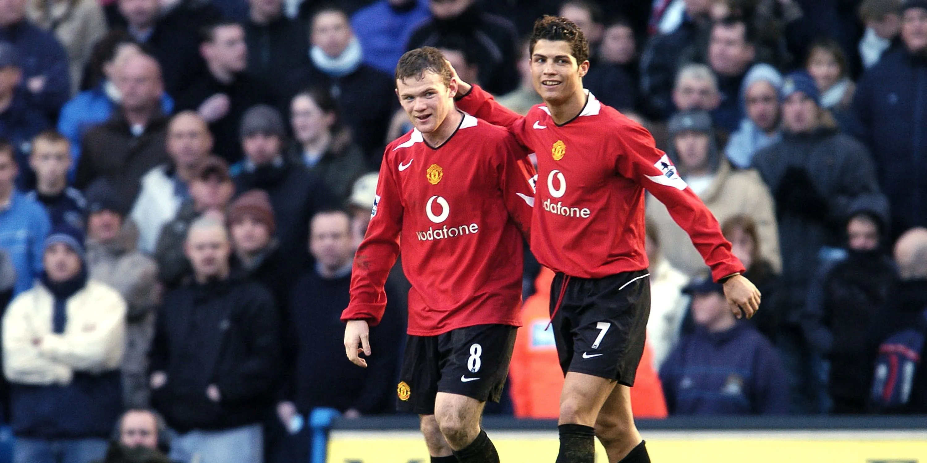 Wayne Rooney trong chương trình, mô tả sự khác biệt giữa derby Merseyside và kình địch với Manchester United